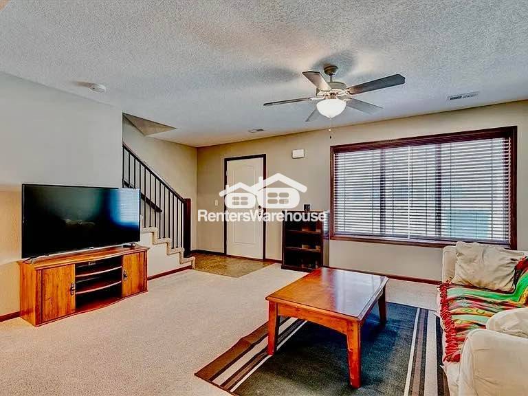 Building Photo - 1207 NE 7th Ln