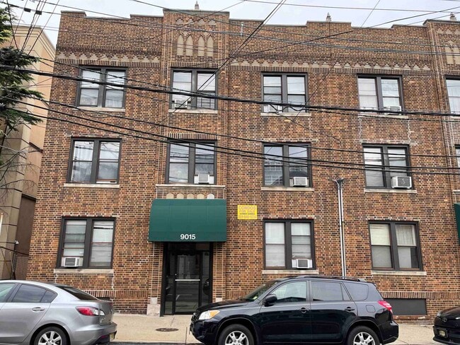 Primary Photo - 9015 Bergenwood Ave