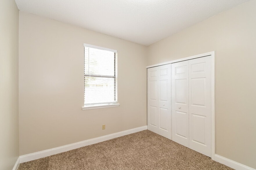 Building Photo - 7711 Collins Ridge Blvd