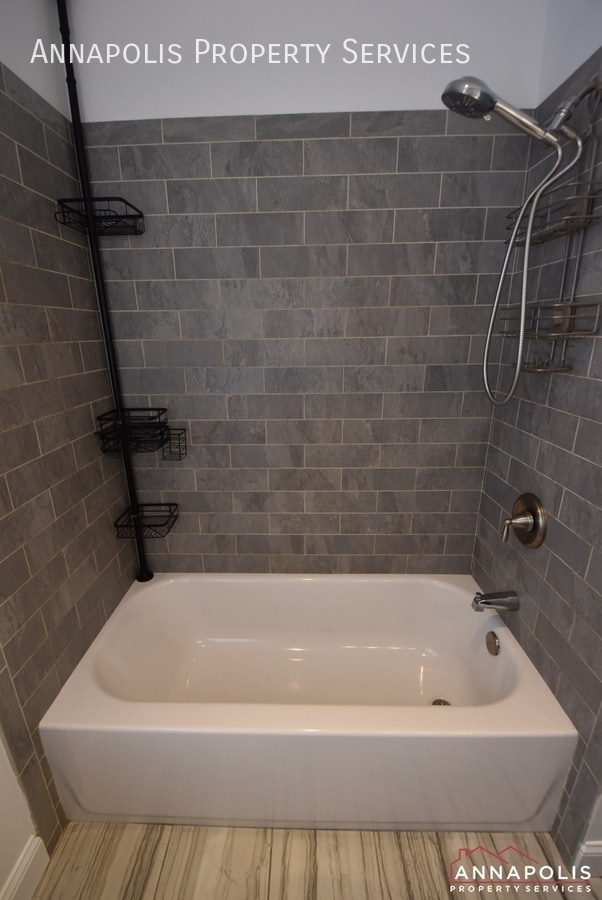 Building Photo - 254 Severn Rd