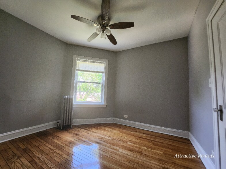 Building Photo - 5350 W Division St