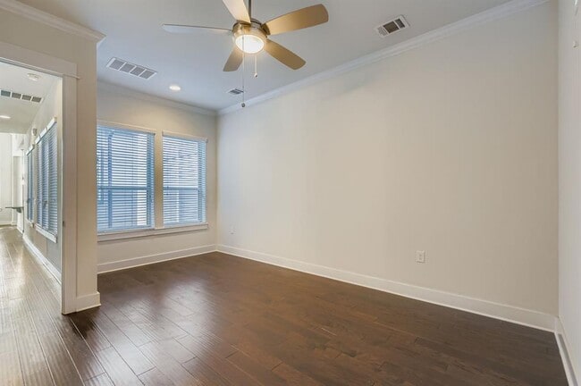 Building Photo - 12518 Red Sparrow St