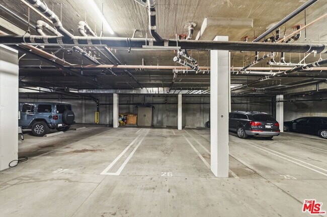 Building Photo - 11218 Camarillo St