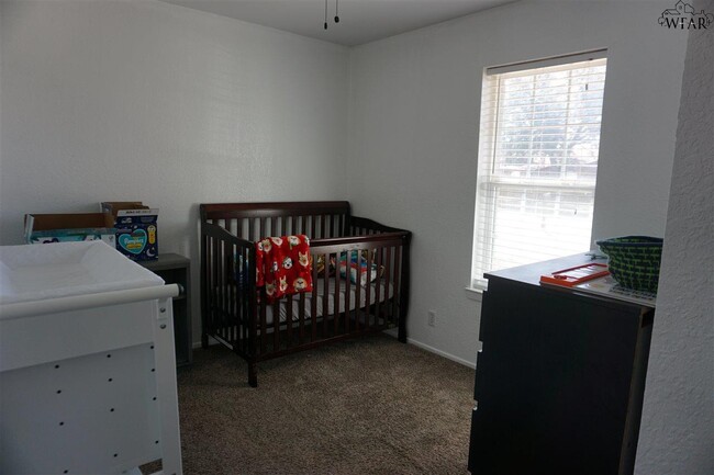 Building Photo - 4324 Edgehill