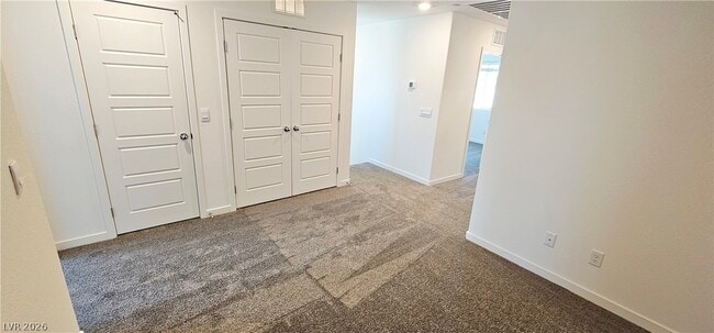 Building Photo - 915 Violet Heron St