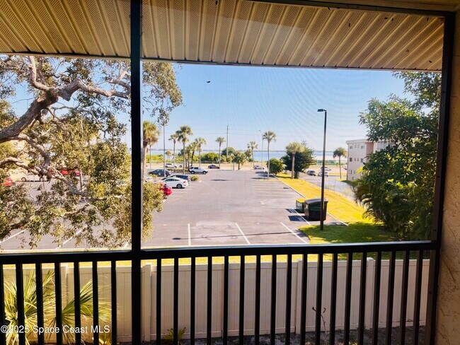 Building Photo - 3135 Shady Dell Ln