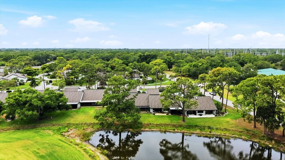 Building Photo - 4401 Glebe Farm Rd