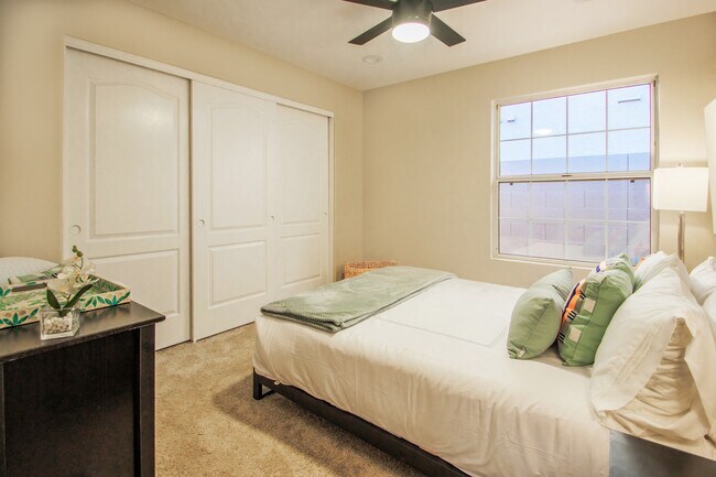 Building Photo - 4027 E Cathedral Rock Dr