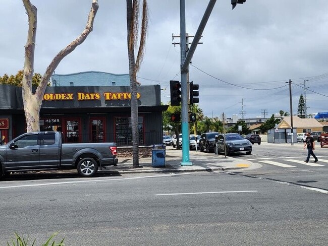 Building Photo - Gorgeous Studio in North Park! $500 HOLIDAY SPECIAL