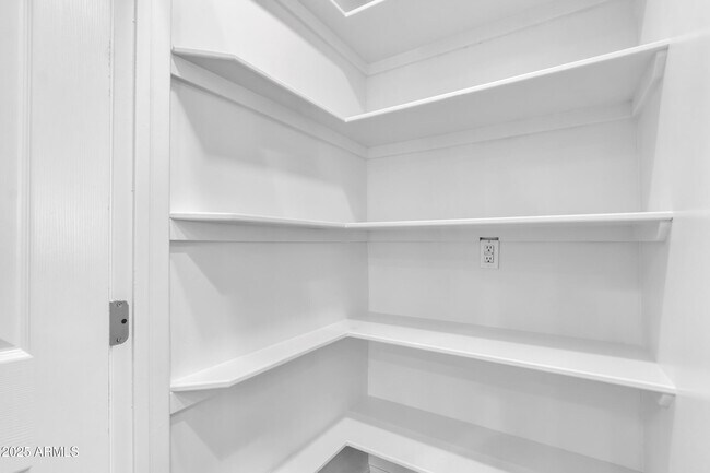 Building Photo - 10424 E Cannon Dr