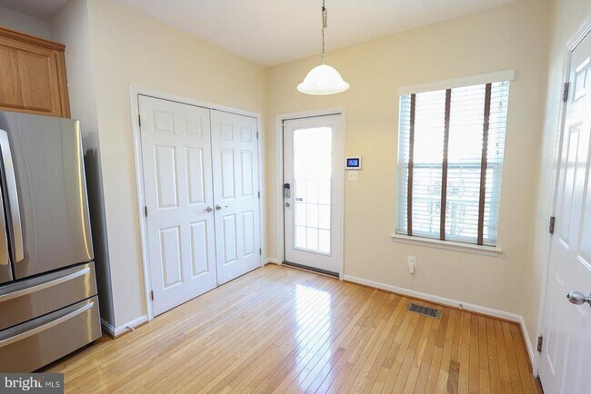 Building Photo - 23305 Hyacinth Ln