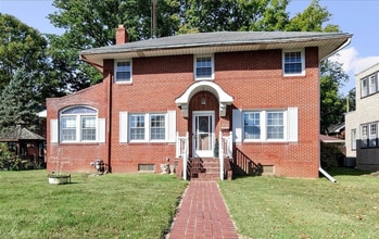 Building Photo - Charming Brick Home with Character & Modern Updates