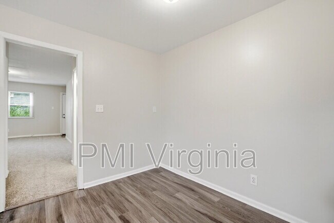 Building Photo - 4209 Dunning Rd