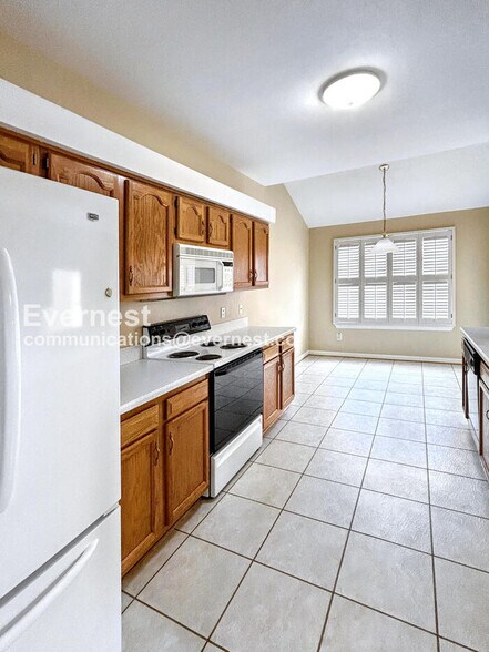 Building Photo - 306 Hamlet Ct