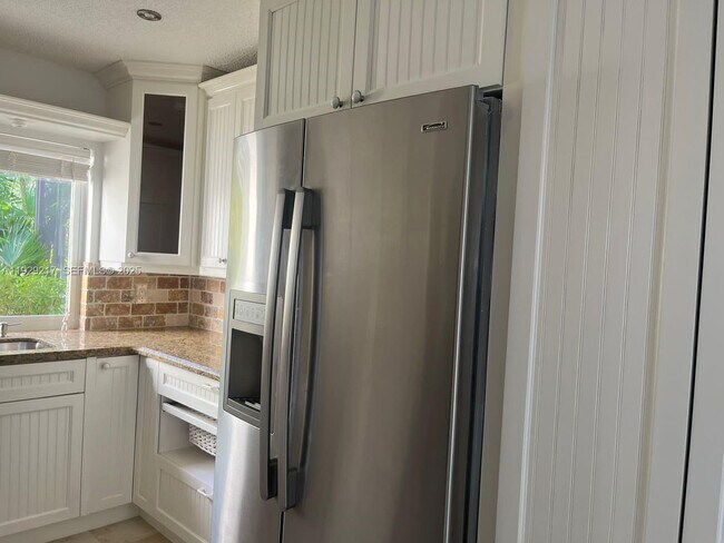 Building Photo - 1528 Springside Terrace