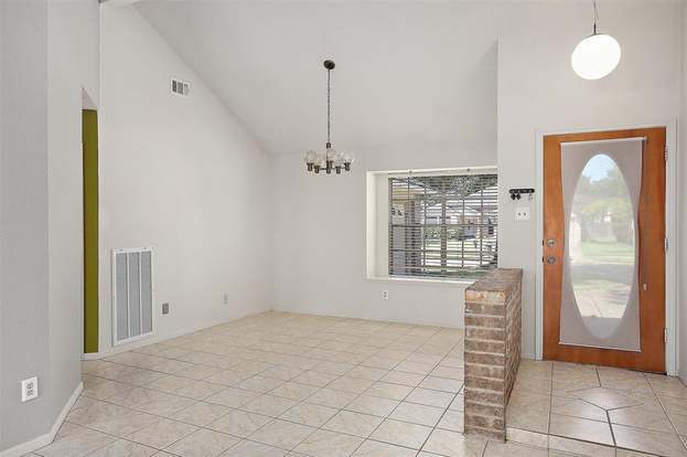 Building Photo - 8514 Greenleaf Lake Dr