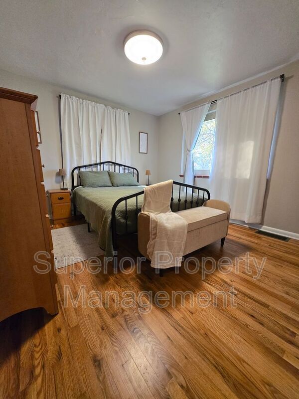 Building Photo - 2781 Deming Blvd