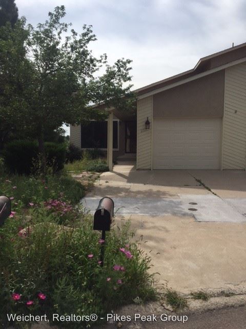 Primary Photo - 2155-2157 Broadmoor Rd Cir