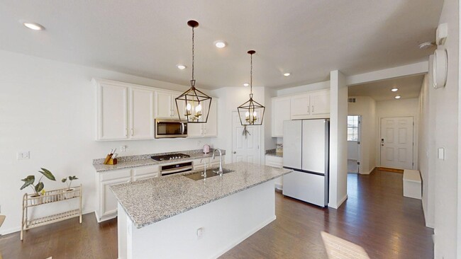 Building Photo - 13489 Waterthrush St