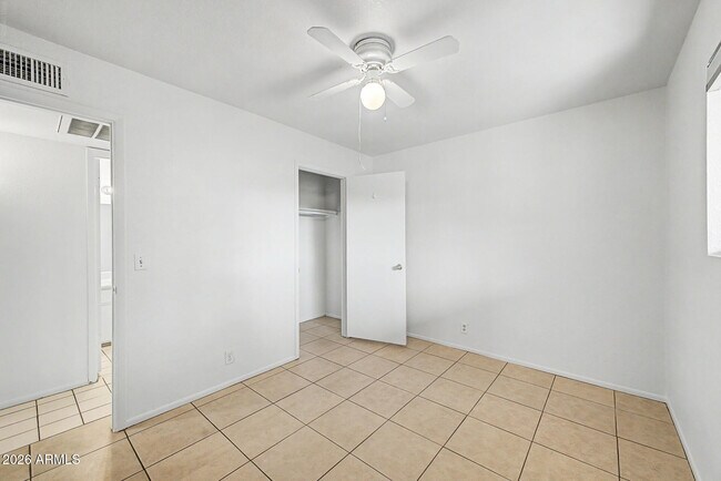 Building Photo - 2931 E Beck Ln