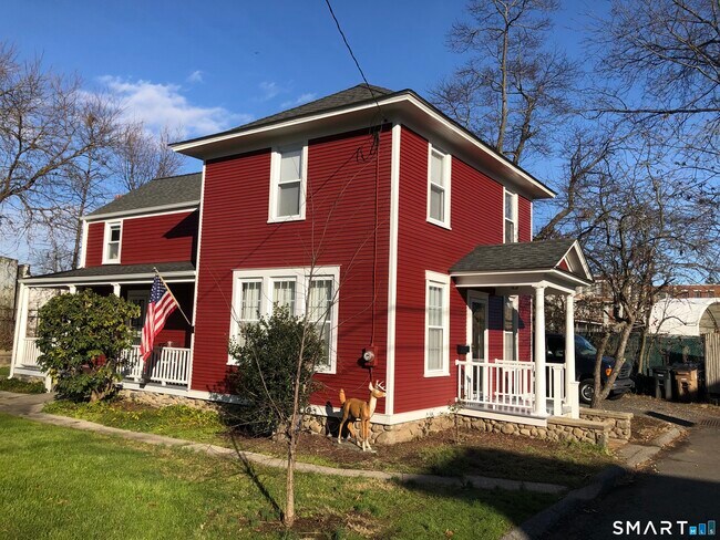 Building Photo - 16 Cowing Terrace