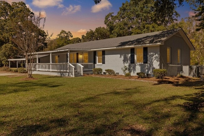 Building Photo - 1106 Bullard St