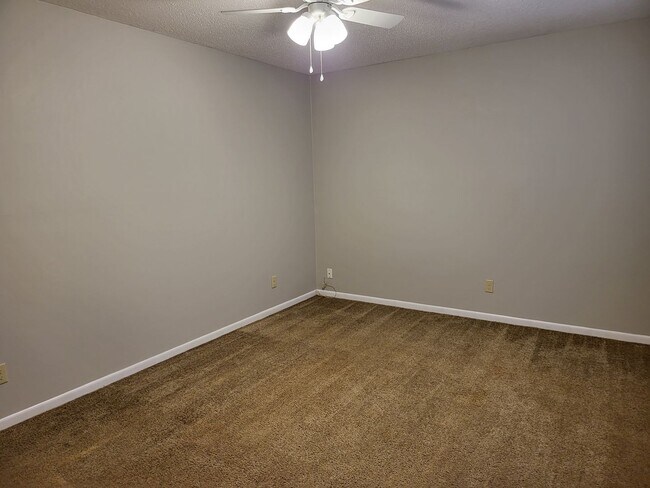 Building Photo - Decatur