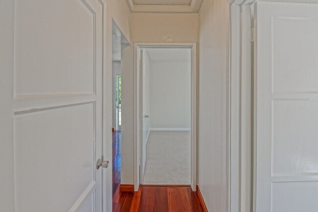 Building Photo - 1x 3906-3908