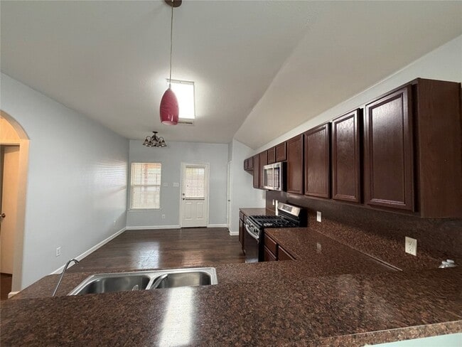 Building Photo - 2902 Back Bay Brook Trail