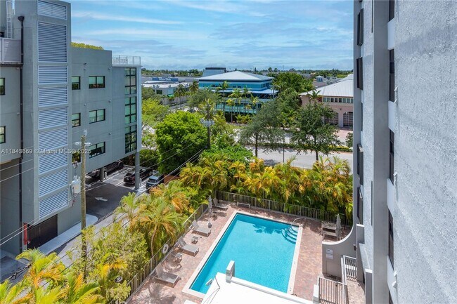 Building Photo - 575 Crandon Blvd