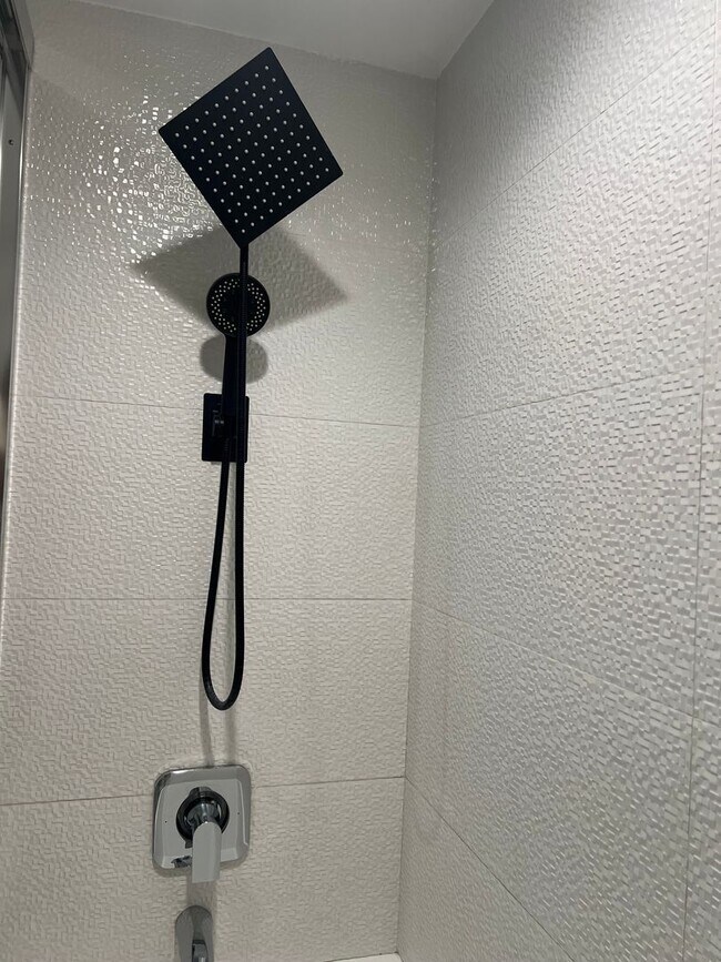 Building Photo - Modern - 2 Story Loft