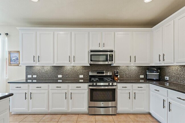 Building Photo - 269 Westwood Dr