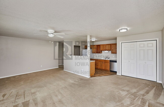 Building Photo - 2017 Vista View Dr