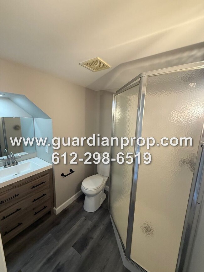 Building Photo - House on Selby Avenue Available Now, HW Fl...