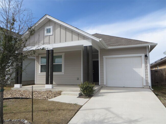 Building Photo - 301 La Escalera Dr