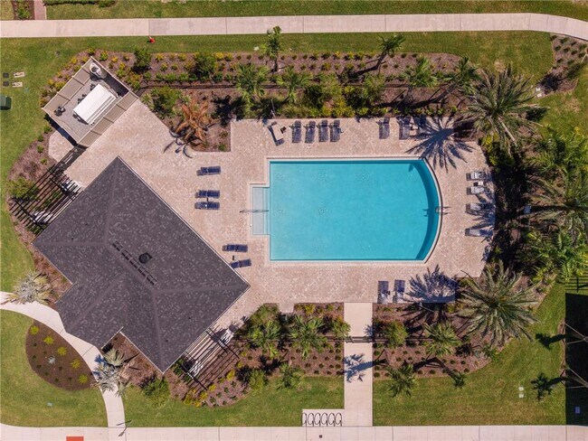 Building Photo - 1367 Mount Royal Dr