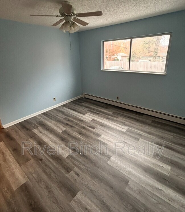 Building Photo - 616 New St