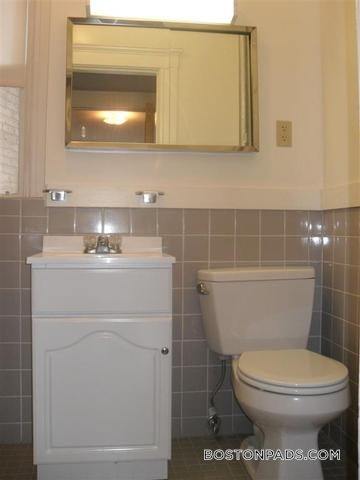 Building Photo - 137 Park Dr