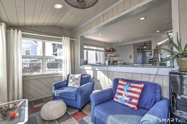 Building Photo - 25 Milford Point Rd