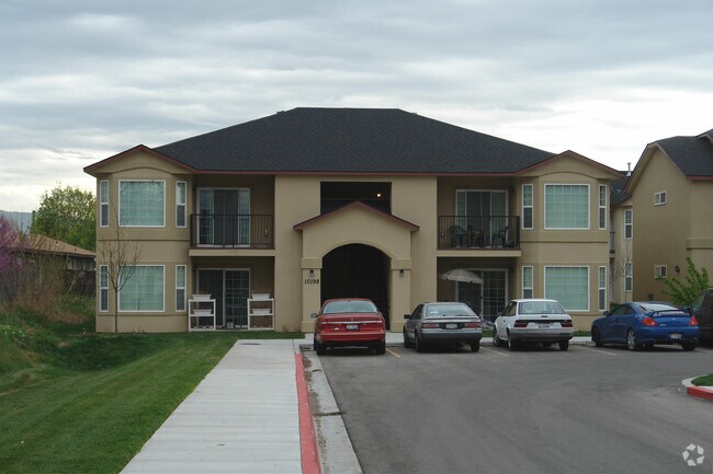 Building Photo - Hampton Place Estates