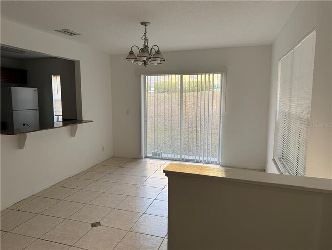 Building Photo - 201 Drawbridge Ln