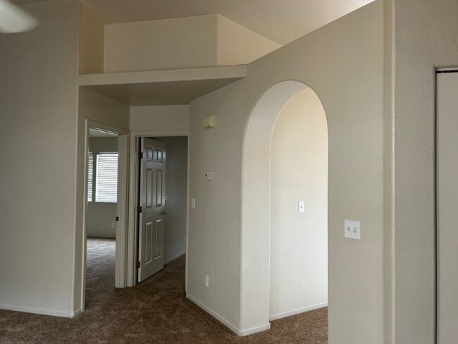 Building Photo - Charming 3-Bedroom Single-Story Corner Home in Northwest Las Vegas For Rent!