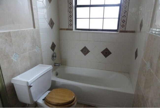 Building Photo - 3-Bedroom, 2-Bathroom single-family home brick construction