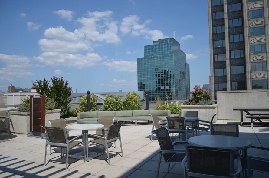 Building Photo - 105 Greene St