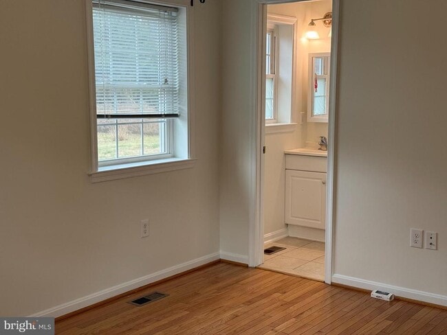 Building Photo - 4032 Olley Ln