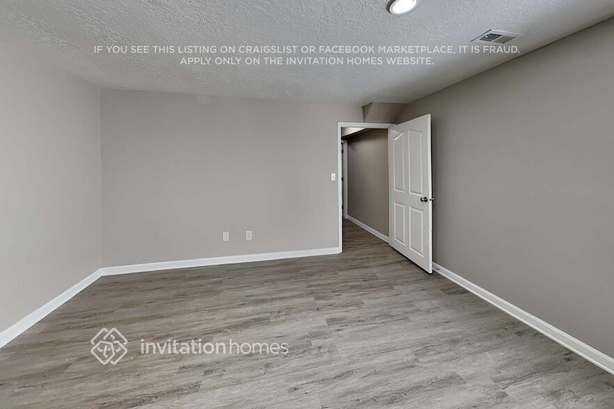 Building Photo - 4581 W Mina Deoro Dr