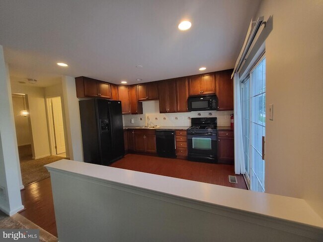 Building Photo - 284 Flagstone Rd