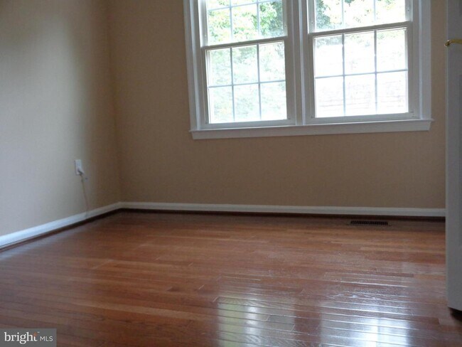 Building Photo - 9811 Burke Pond Ln