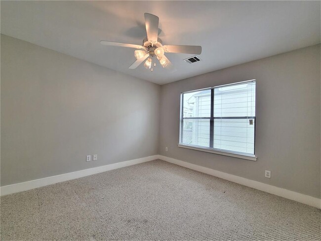 Building Photo - 2515 Brinkman St