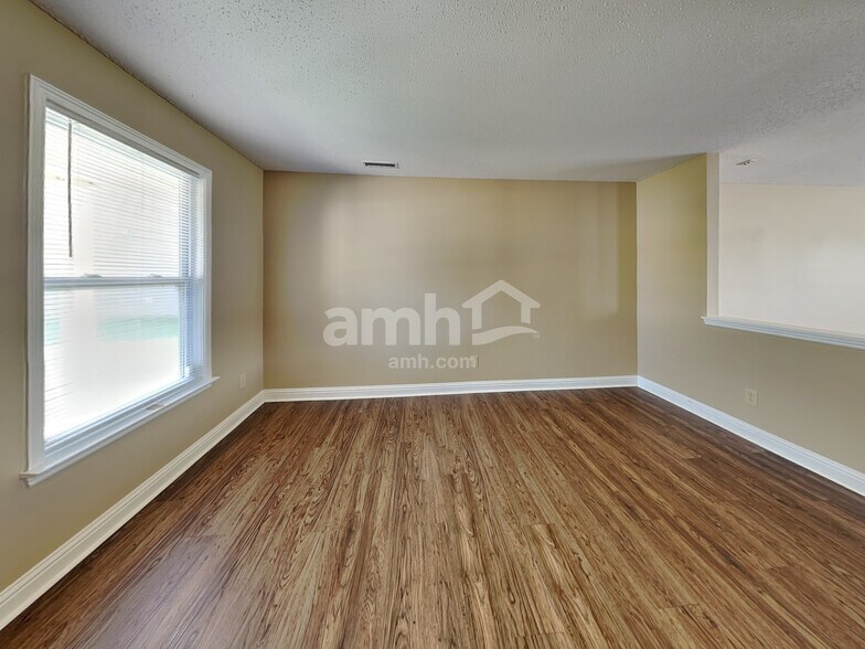 Building Photo - 10639 Inspiration Dr